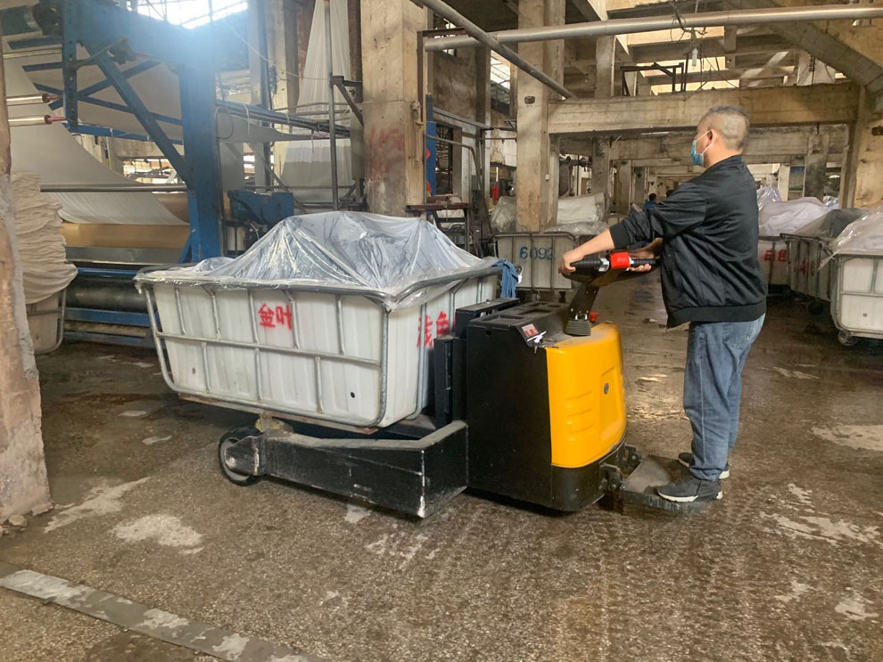 WP electrir rough terrain pallet truck